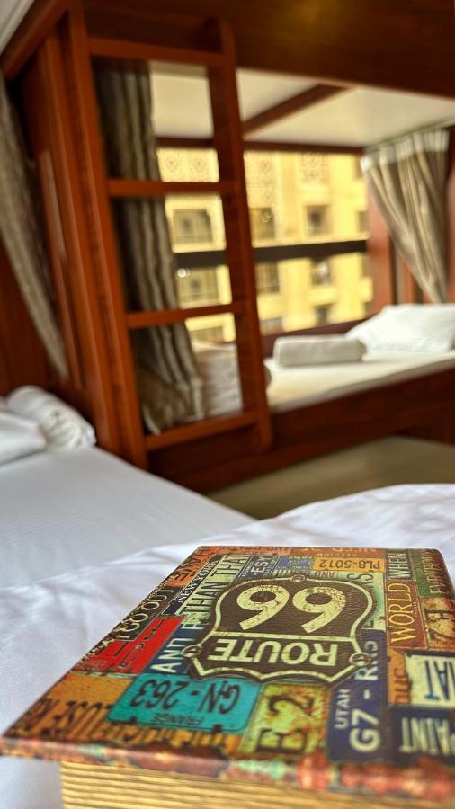 Route 66 Beach Hostel Дубай Екстериор снимка